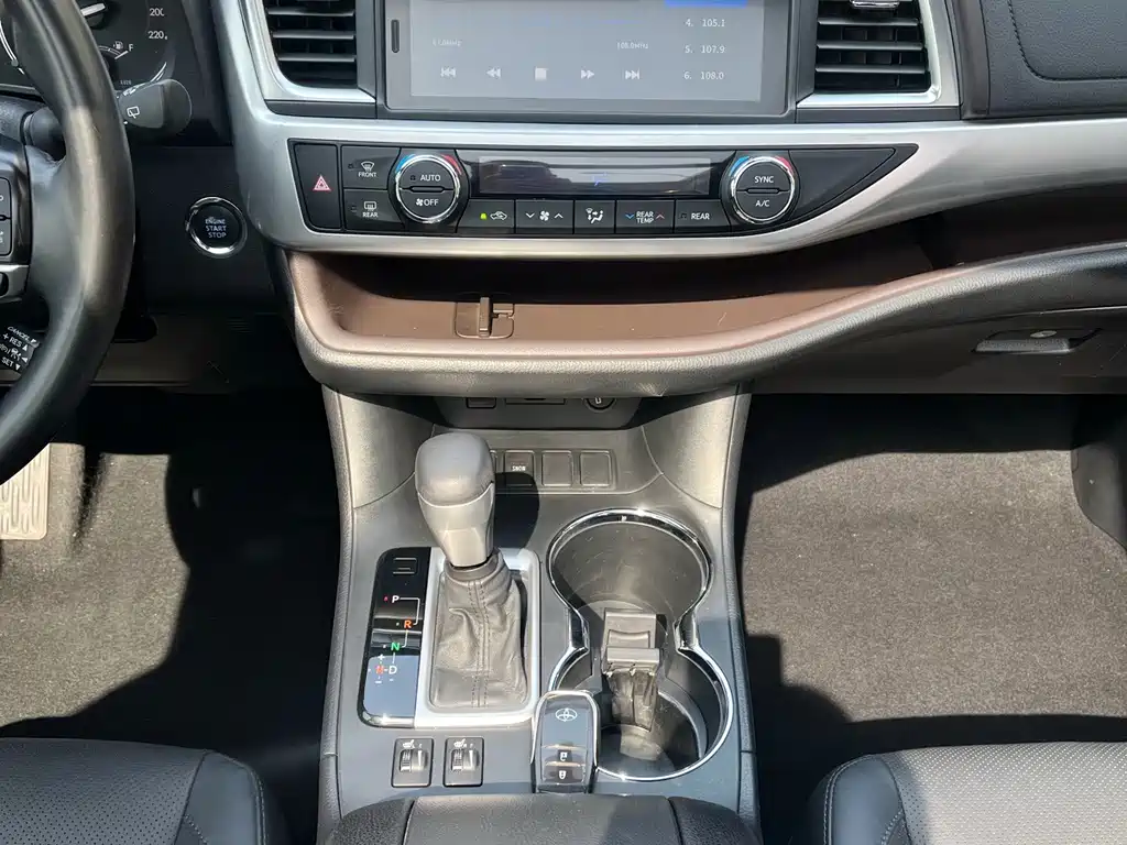 Toyota Highlander 2021 — фото 16
