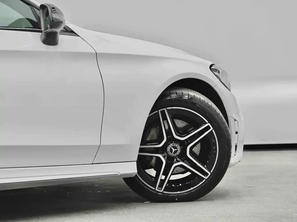 Mercedes-Benz C-Class 2023 — фото 13