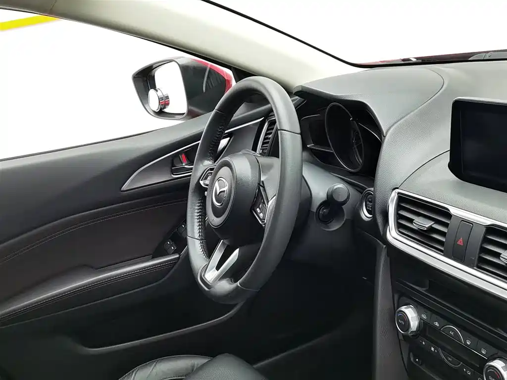 Mazda 3 Axela 2019 — фото 22