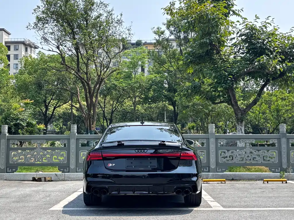 Audi A7 2024 — фото 5