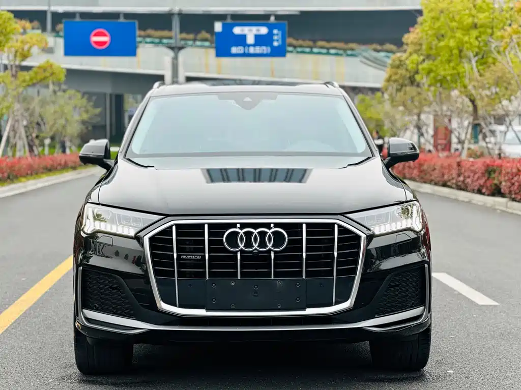 Audi Q7 2024 — фото 2