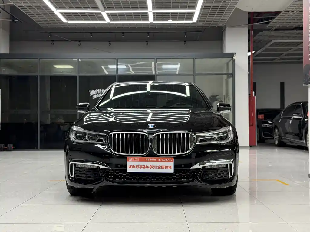 BMW 7 Series 2018 — фото 2
