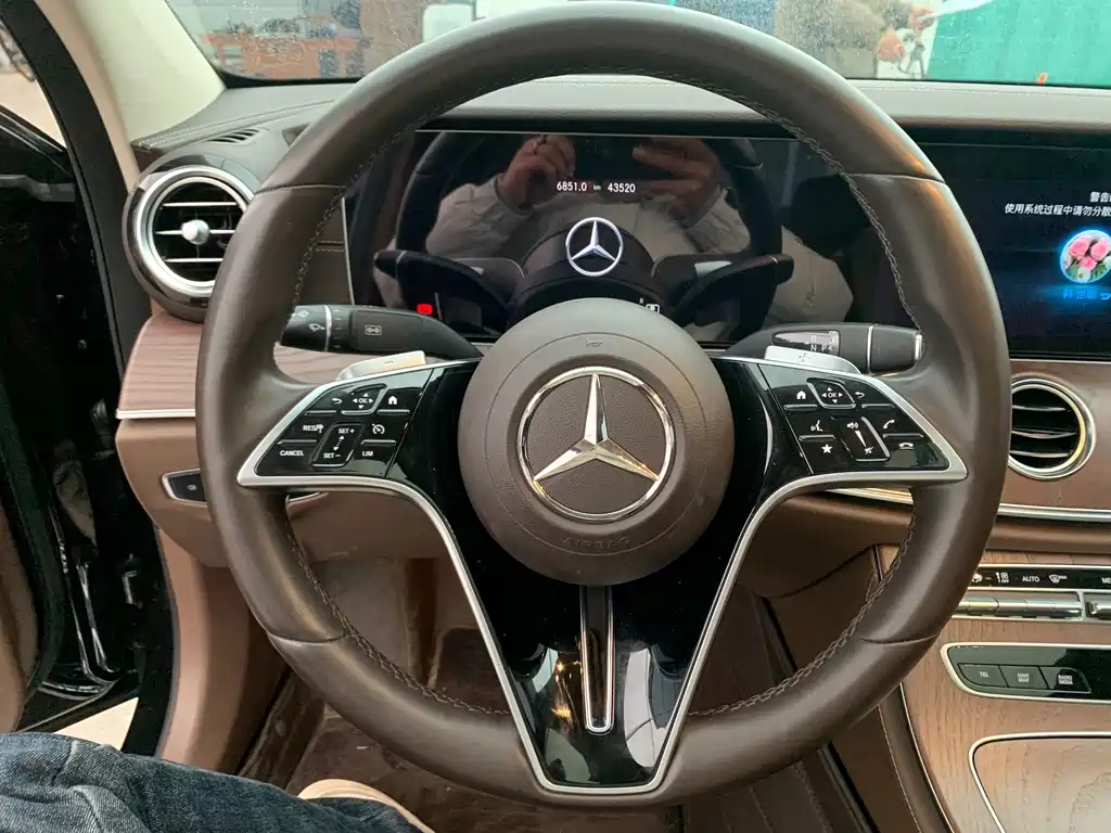 Mercedes-Benz E-Class 2023 — фото 14