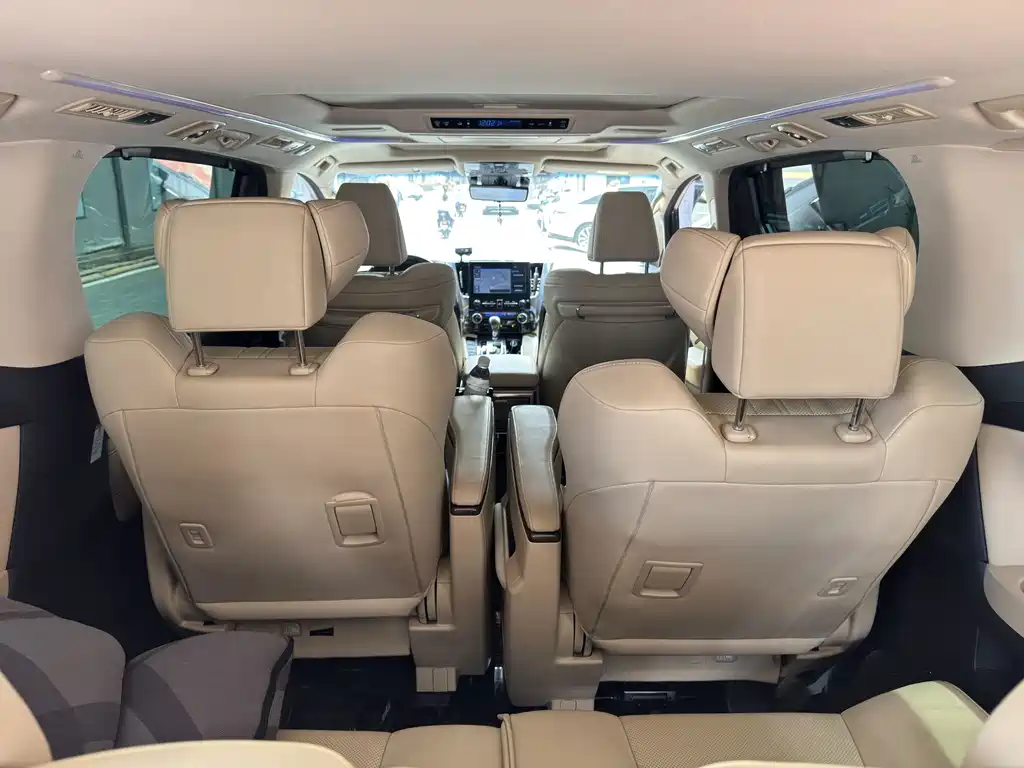 Toyota Alphard 2021 — фото 14