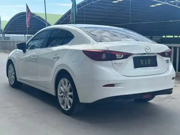 Mazda 3 Axela 2016