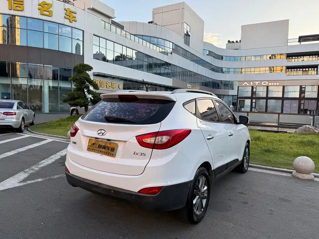 Hyundai ix35 2014 — фото 12