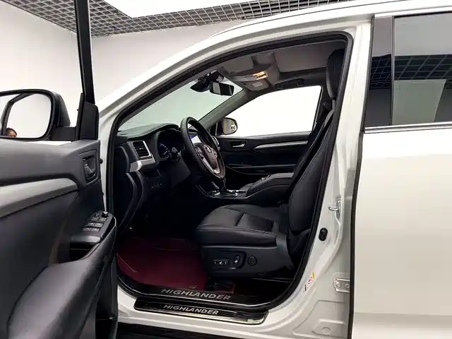 Toyota Highlander 2019 — фото 10