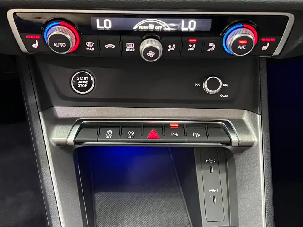 Audi Q3 2022 — фото 12