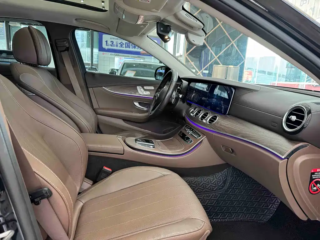 Mercedes-Benz E-Class 2023 — фото 14