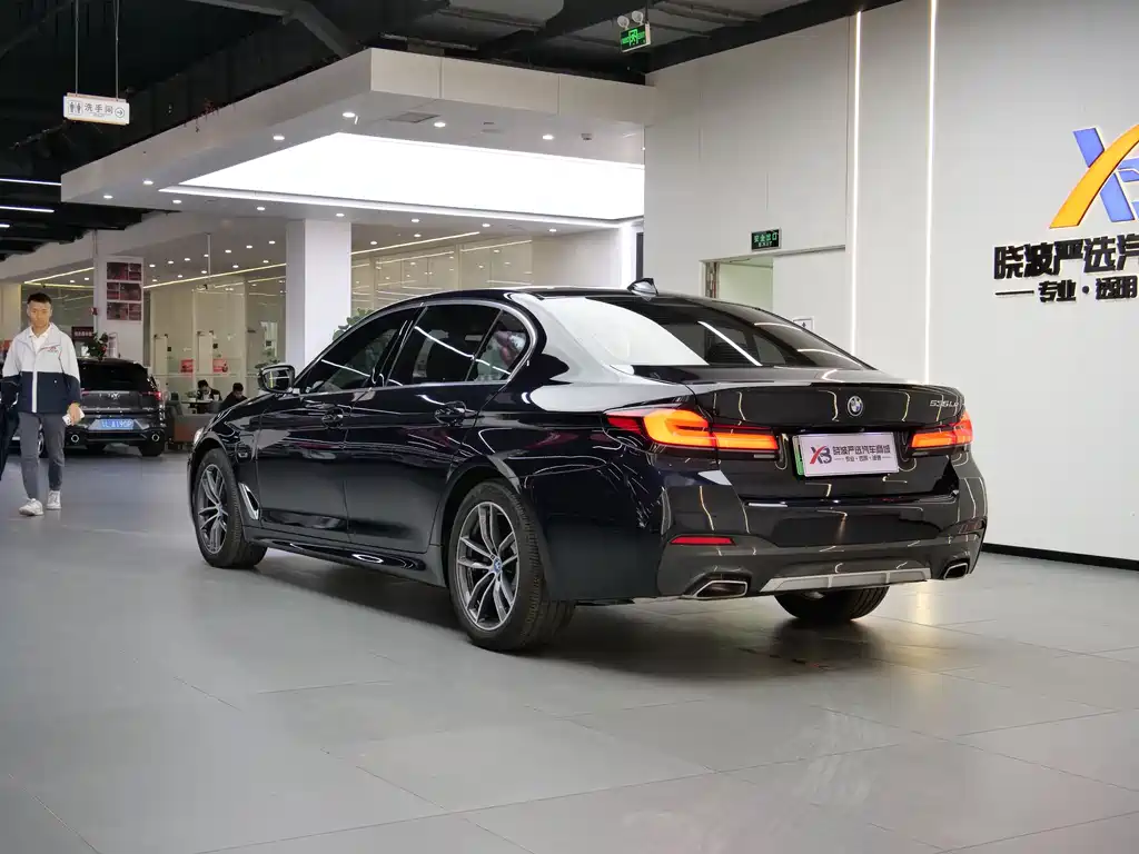 BMW 5 Series New Energy 2022 — фото 4