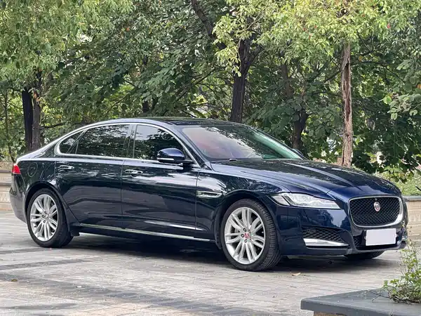 Jaguar XFL 2020