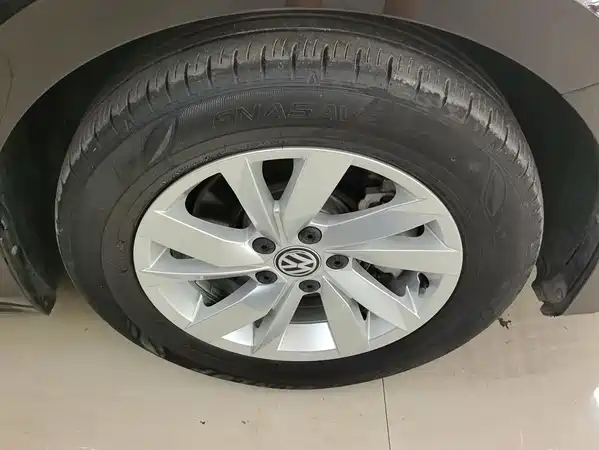 Volkswagen Passat 2021
