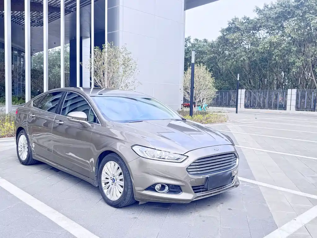 Ford Mondeo 2014 — фото 3