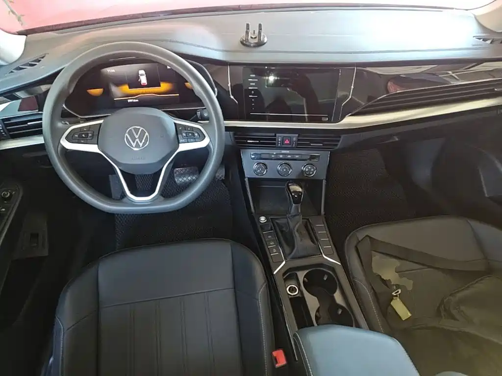 Volkswagen Passat 2025 — фото 16