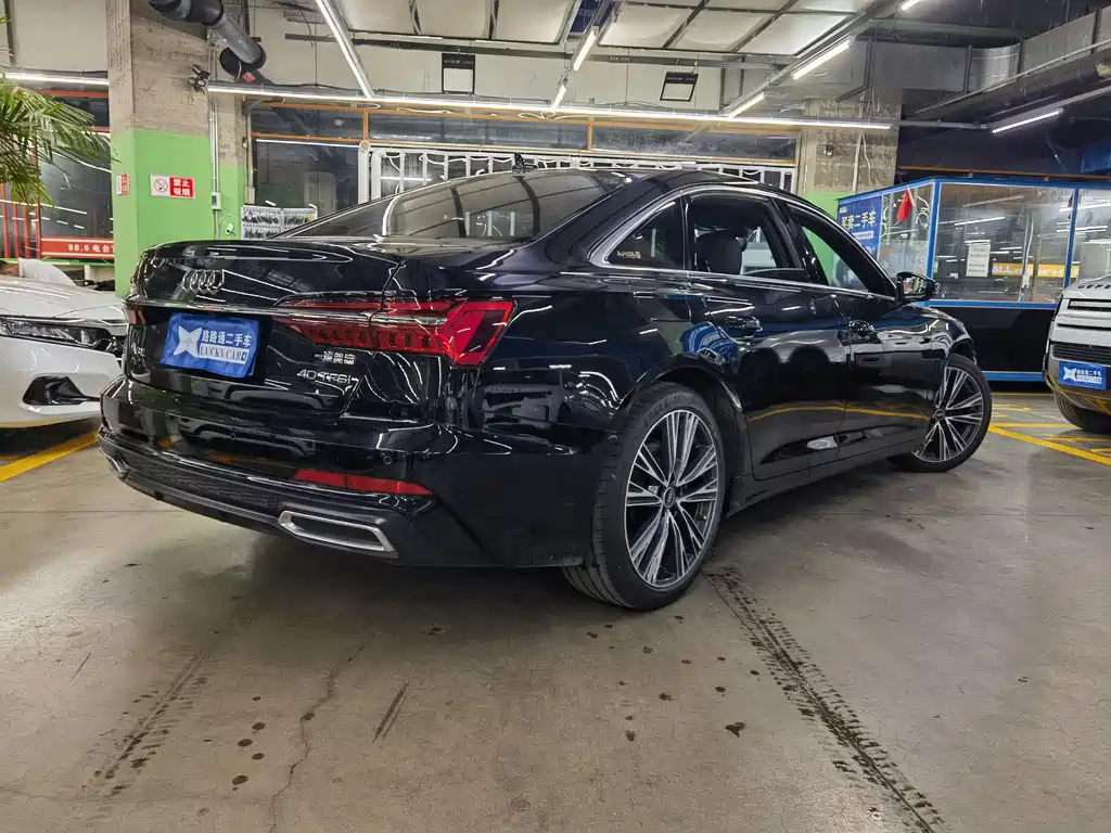 Audi A6L 2022