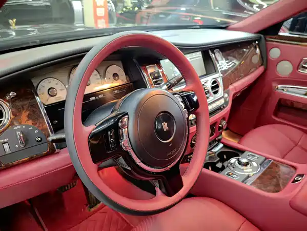 Rolls-Royce Ghost 2010