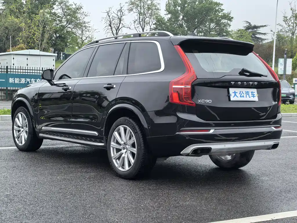 Volvo XC90 2017 — фото 17