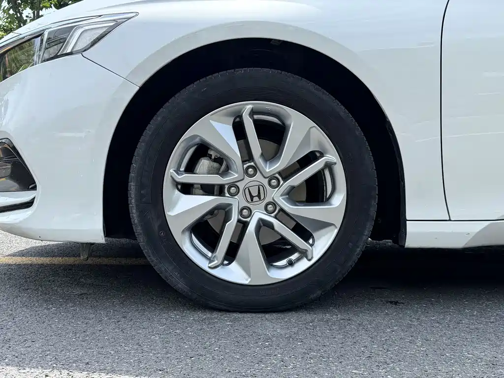 Honda Accord 2020 — фото 18