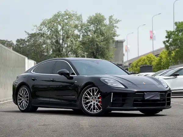 Porsche Panamera 2024