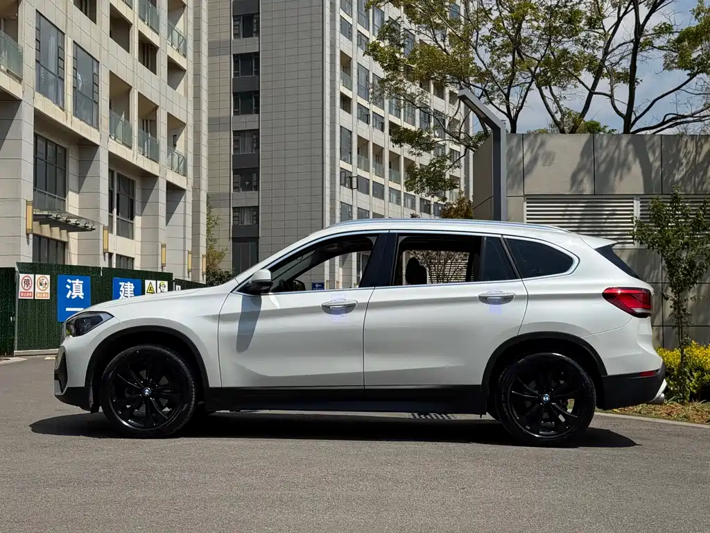 BMW X1 2020 — фото 4