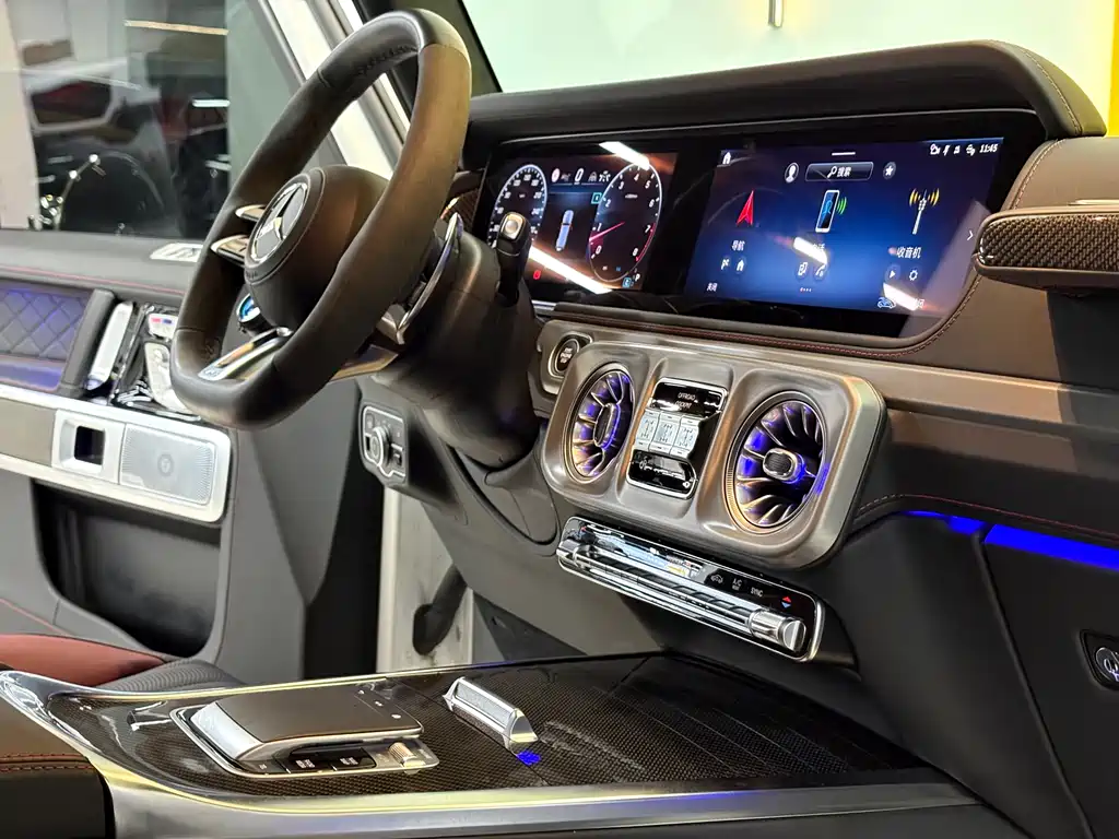 Mercedes-Benz G-Class AMG 2025 — фото 12