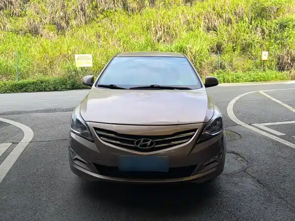 Hyundai Accent 2014