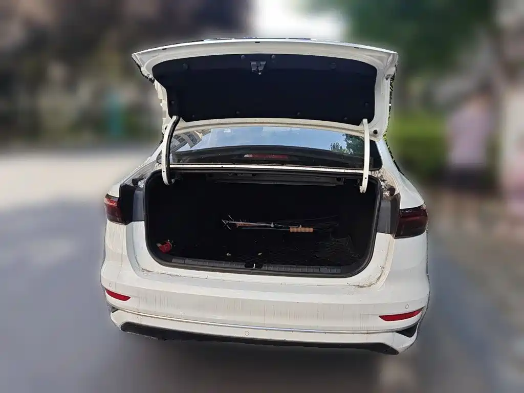 Geely Emgrand 2022 — фото 15