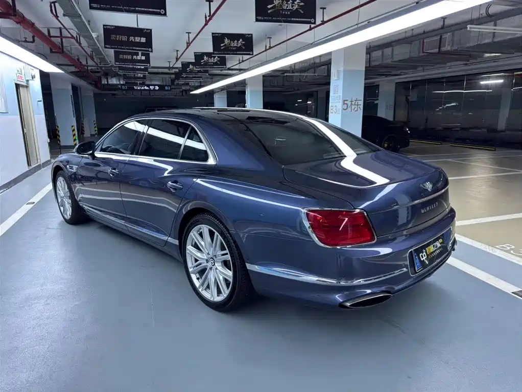 Bentley Flying Spur 2021 — фото 8