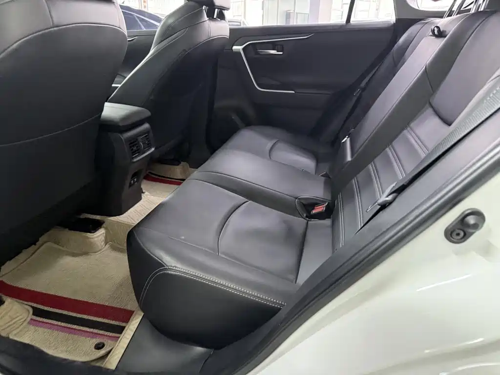 Toyota Wildlander 2021 — фото 15
