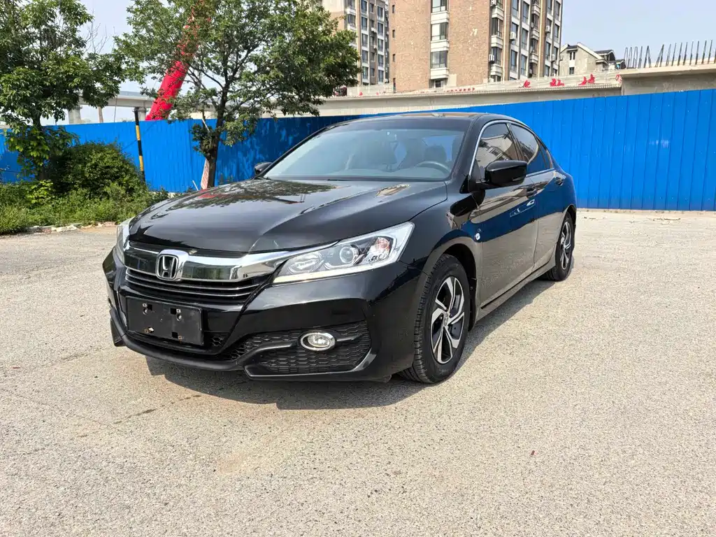 Honda Accord 2017 — фото 1