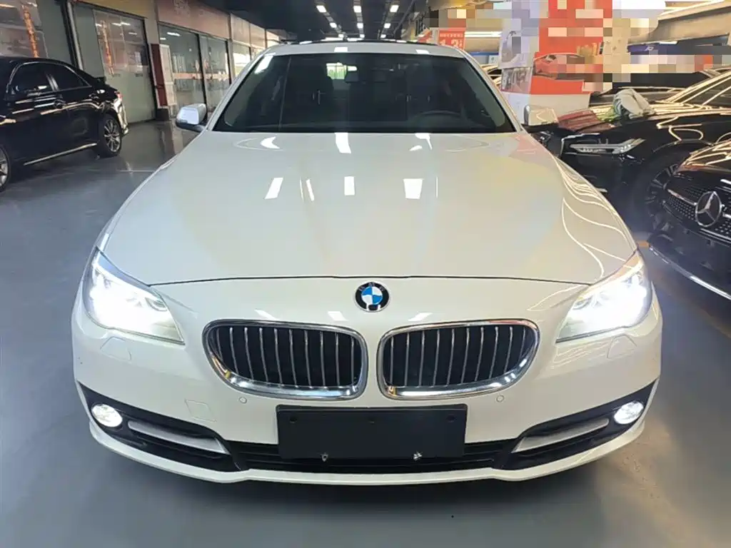 BMW 5 Series 2016 — фото 3