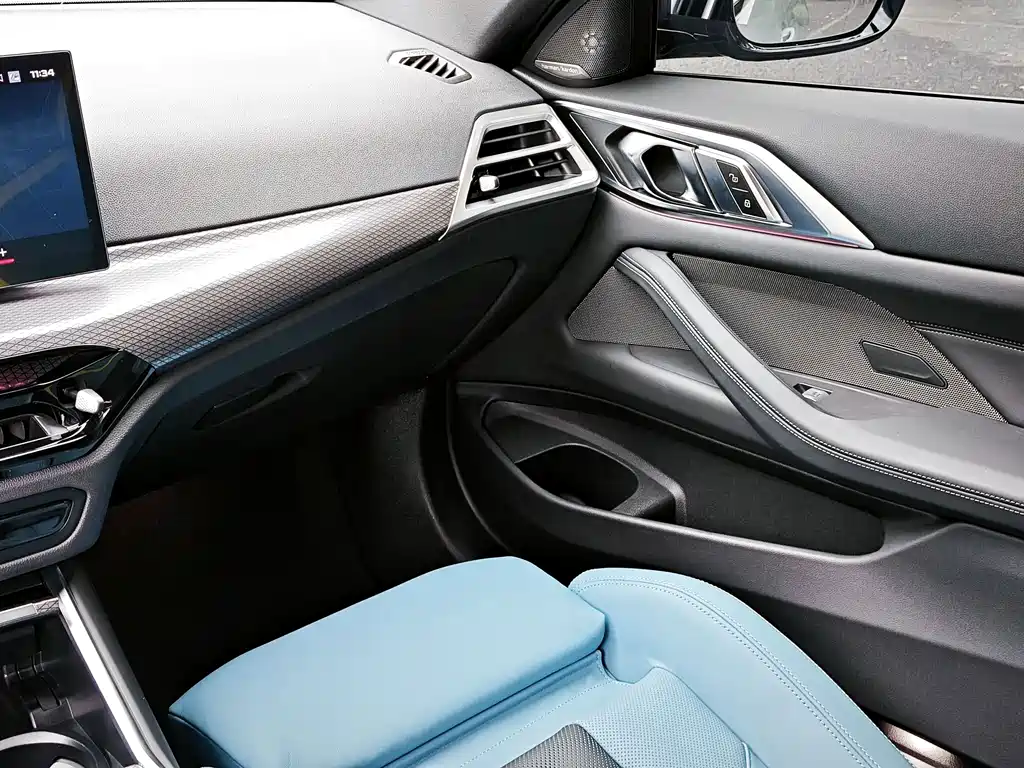 BMW M4 2024 — фото 16