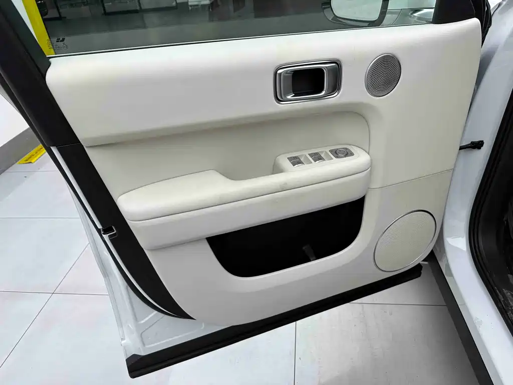 Li Auto Li L6 2026