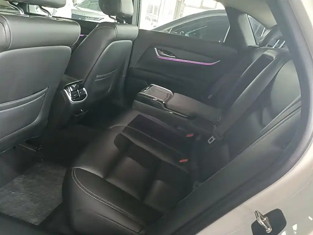 Cadillac XTS 2019 — фото 17