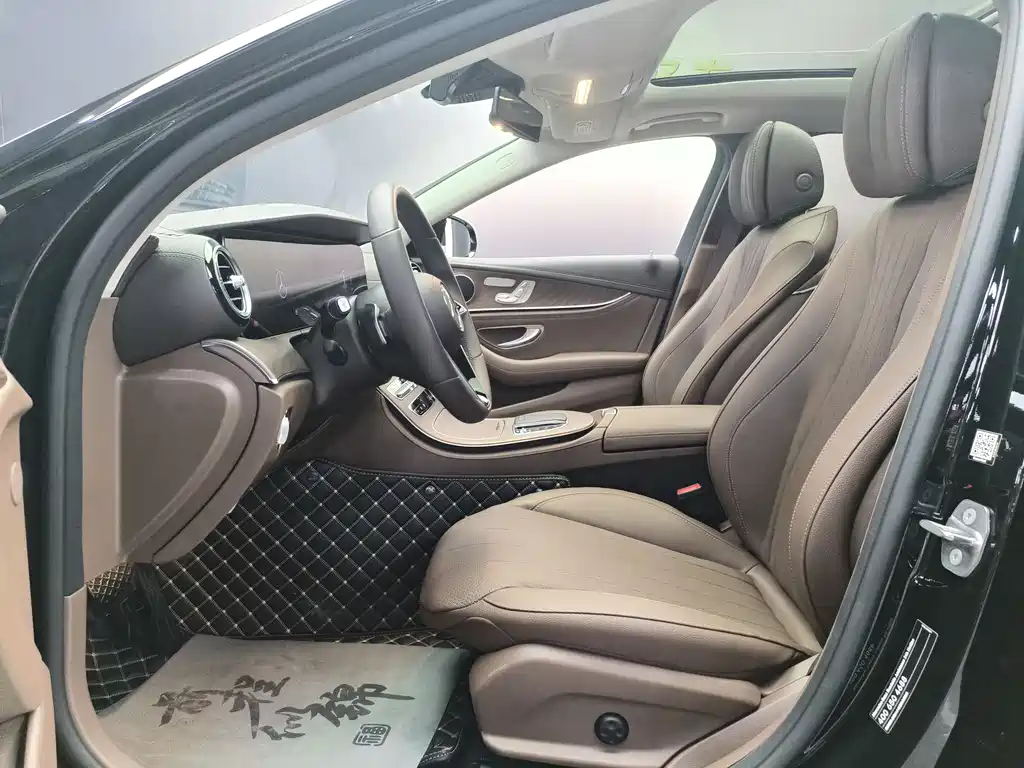 Mercedes-Benz E-Class 2023 — фото 3