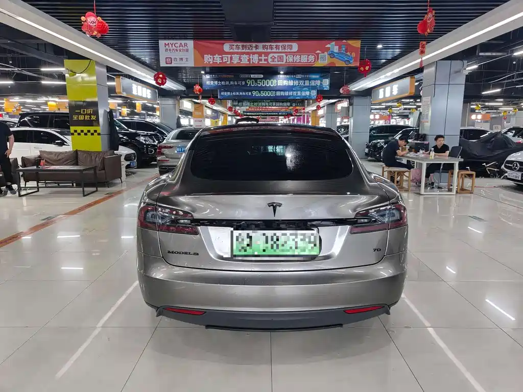Tesla Model S 2016 — фото 9