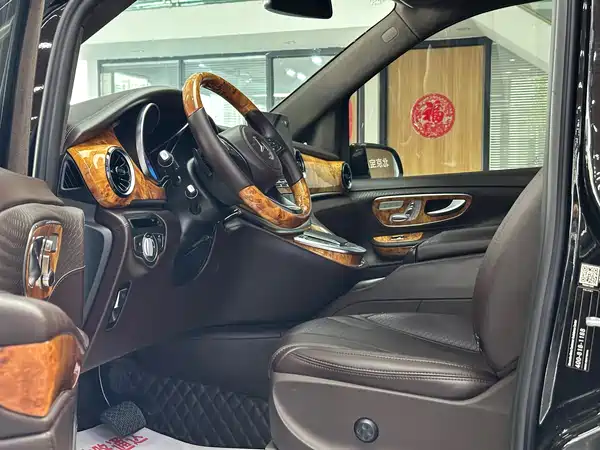 Mercedes-Benz V-Class 2021