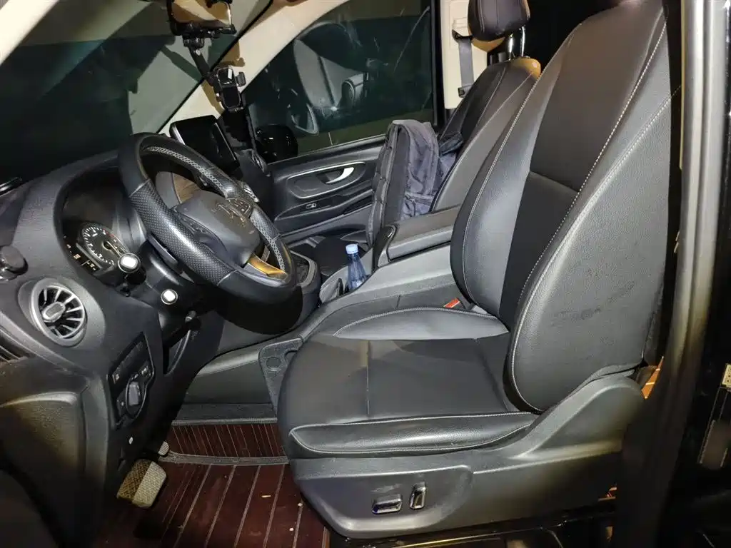 Mercedes-Benz Vito 2022 — фото 12