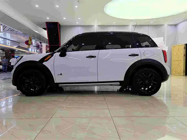 MINI Countryman 2016
