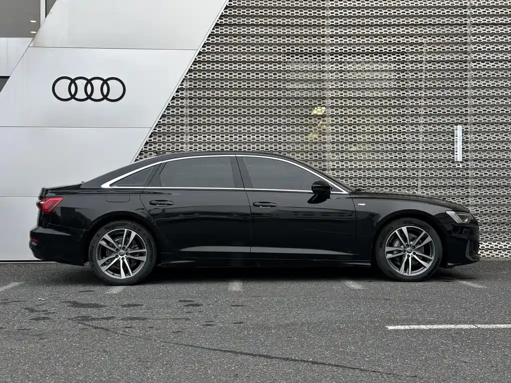 Audi A6L 2020