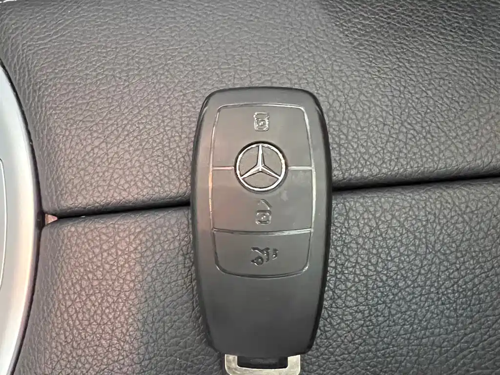 Mercedes-Benz C-Class 2019 — фото 38