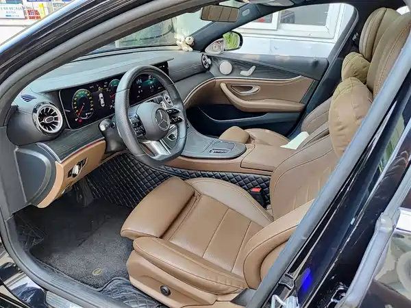 Mercedes-Benz E-Class 2022