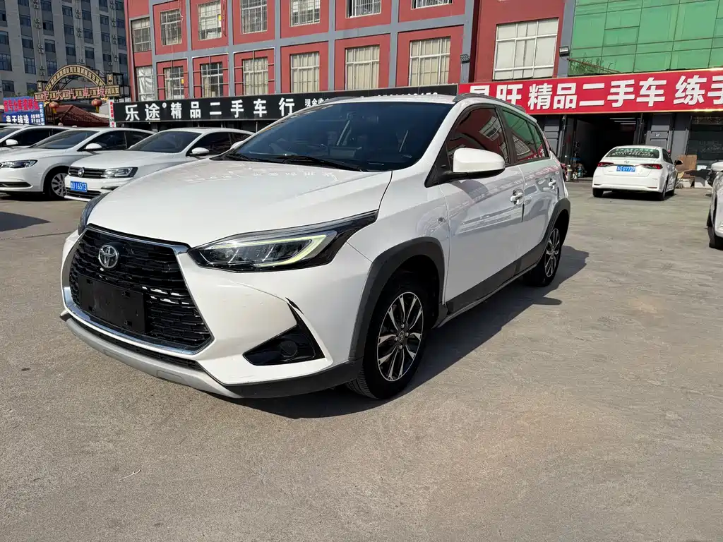 Toyota Yaris L 2021 — фото 1