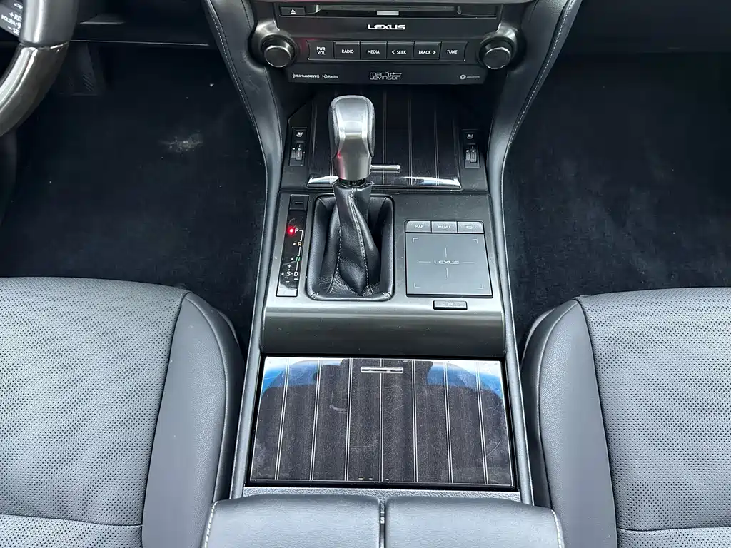 Lexus GX 2022 — фото 16