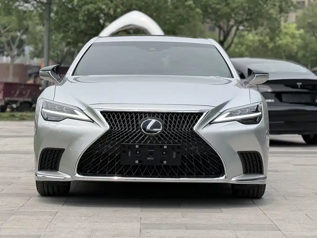 Lexus LS 2021 — фото 2