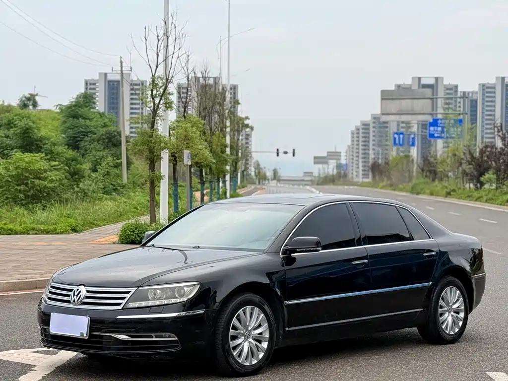 Volkswagen Phaeton 2012 — фото 1