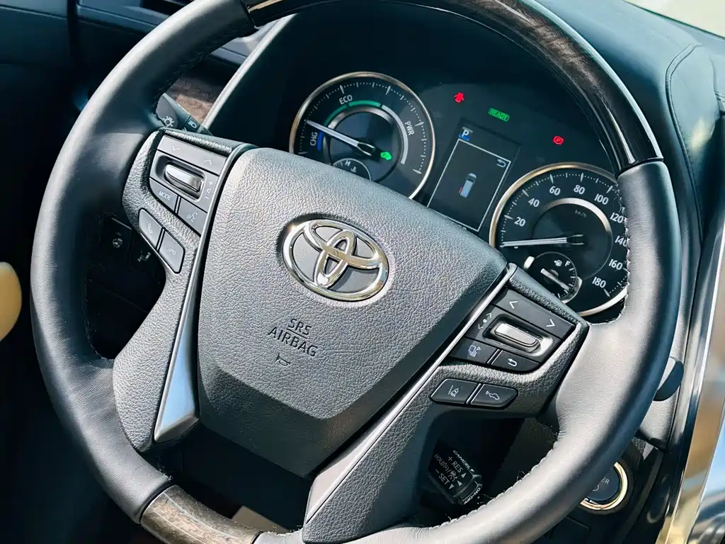 Toyota Vellfire 2021 — фото 28