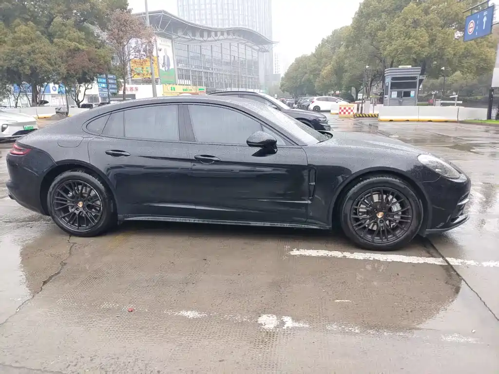 Porsche Panamera 2017 — фото 3