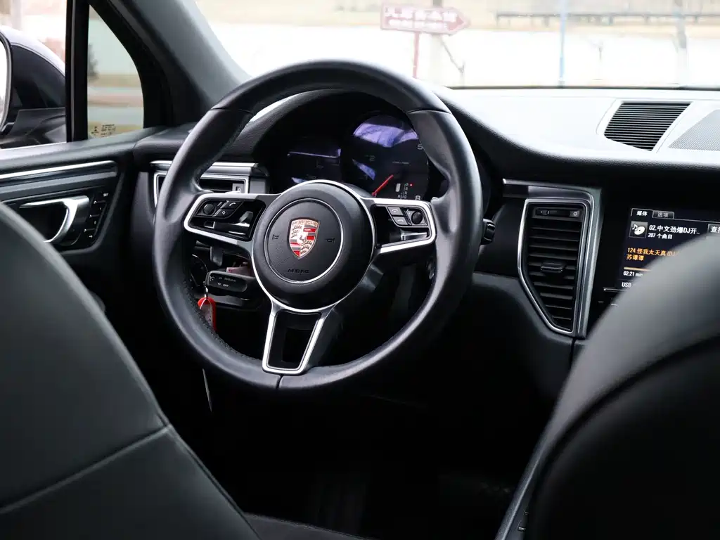 Porsche Macan 2015 — фото 10
