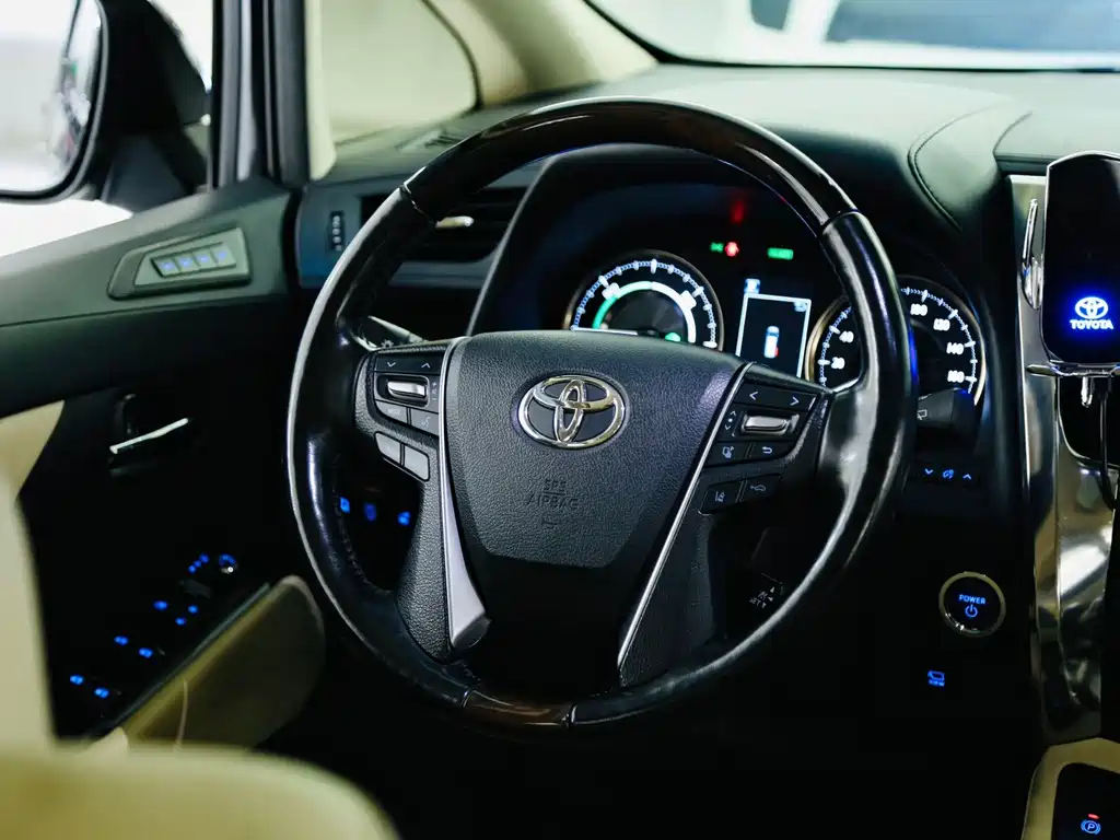 Toyota Alphard 2021 — фото 16